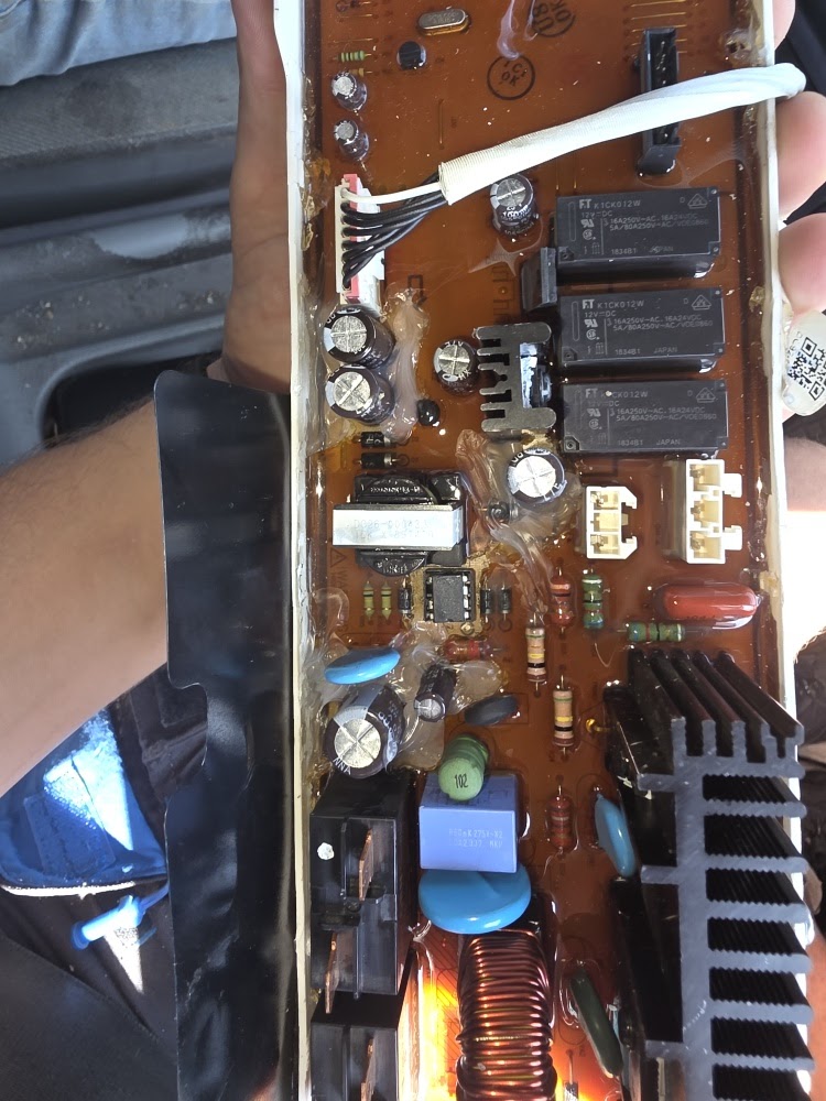 Reparacija i lemljenje kontrolne štampane ploče za veš mašinu